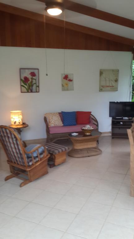 Los Delfines Lodge Puerto Viejo de Talamanca Ruang foto