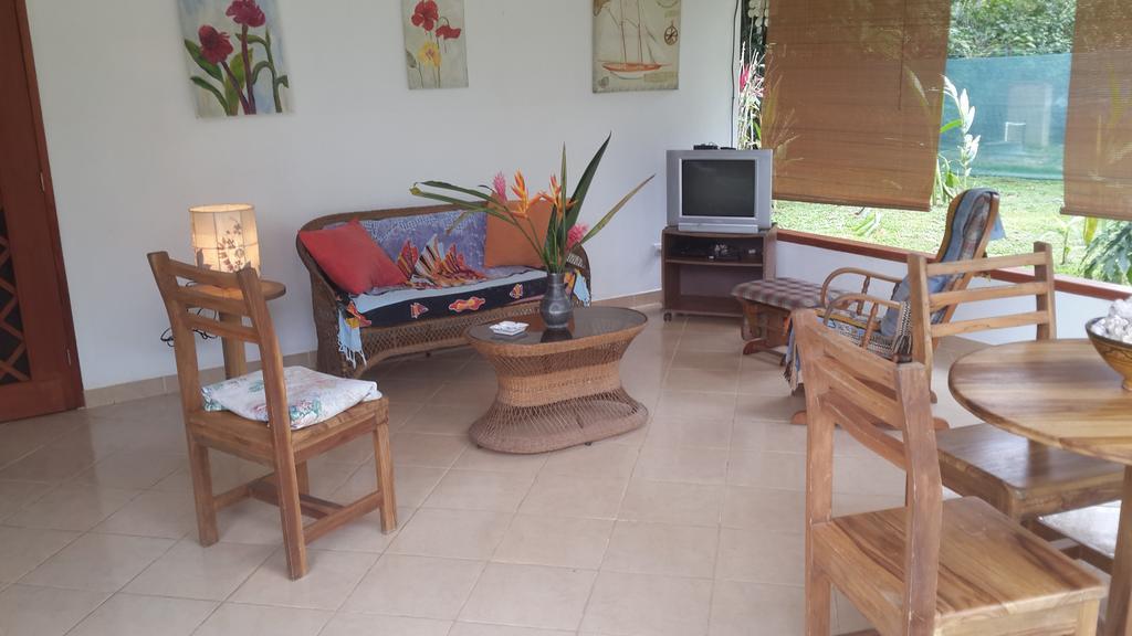 Los Delfines Lodge Puerto Viejo de Talamanca Ruang foto